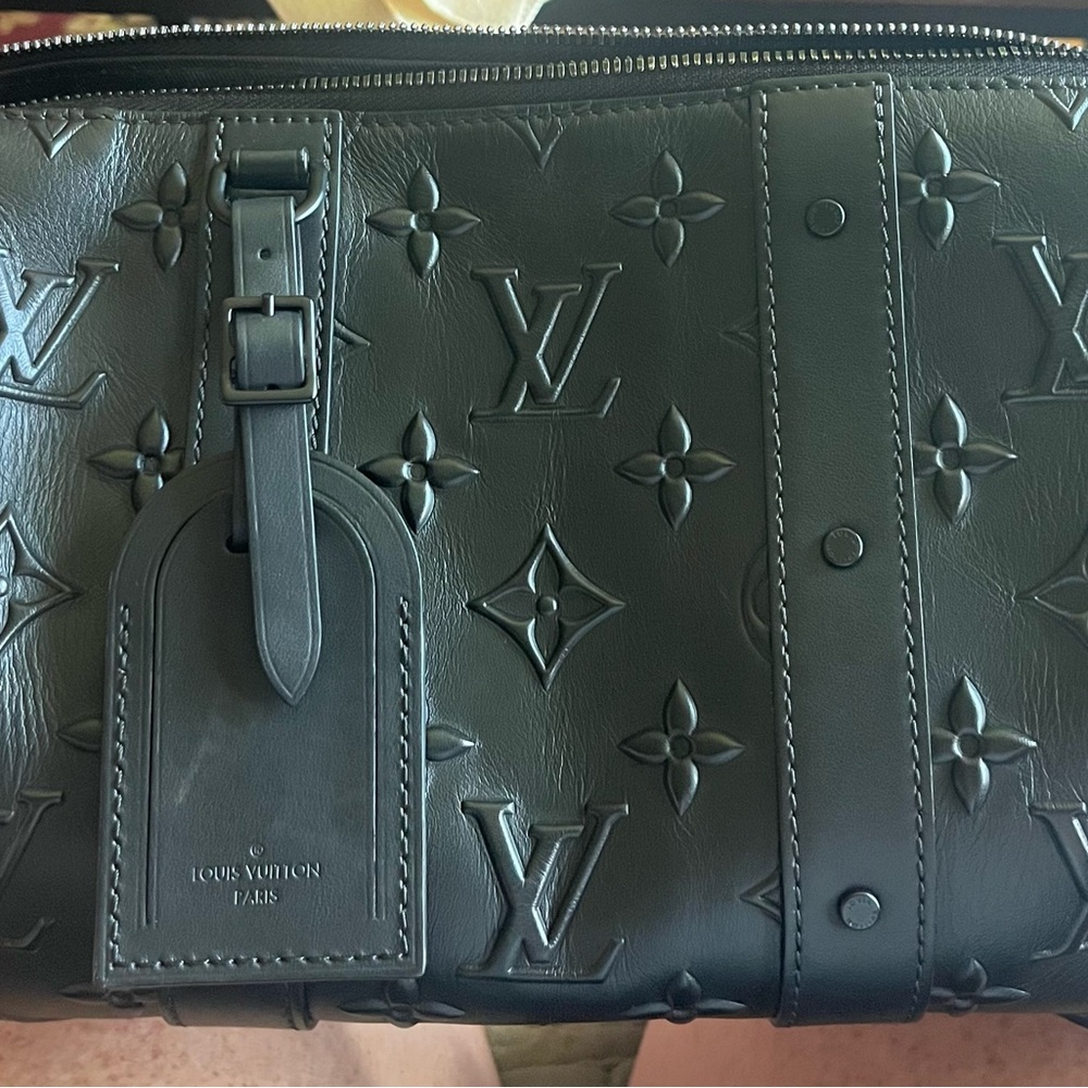 Authentic Louis Vuitton Keepall Bandoulière 25